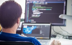 Prometheus запускает бесплатные онлайн-курсы программирования Курсы по основам